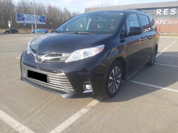 Toyota Sienna III (XL30), 7 мест, 2018 г.