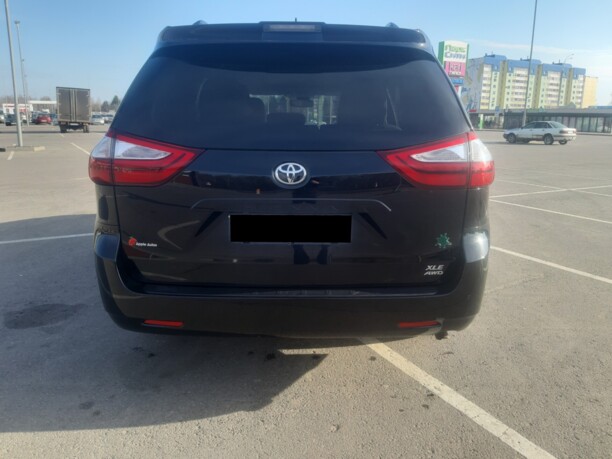 Toyota Sienna III (XL30), 7 мест, 2018 г.
