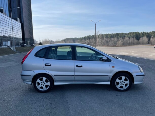 Nissan Almera Tino, 2004 г.