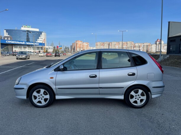 Nissan Almera Tino, 2004 г.