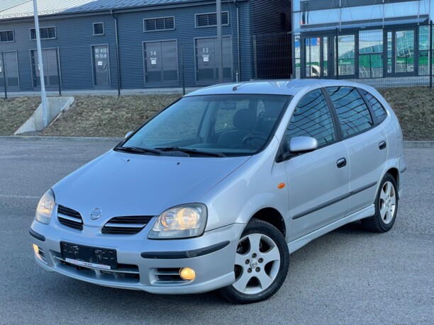 Nissan Almera Tino, 2004 г.