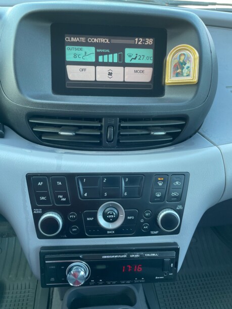 Nissan Almera Tino, 2004 г.