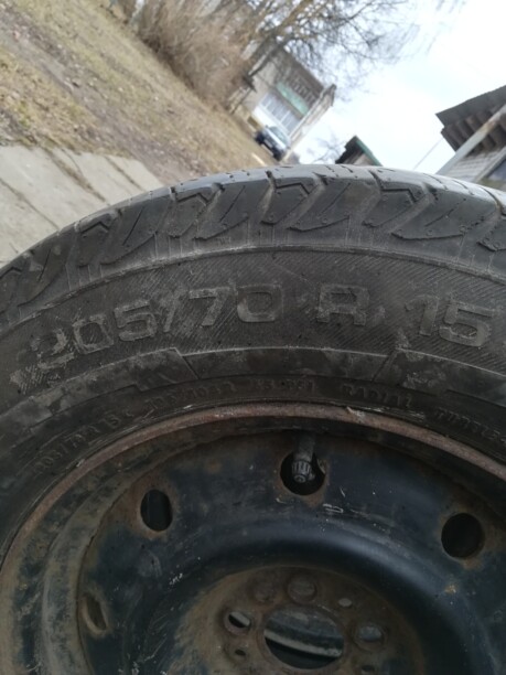 Грузовые шины Uniroyal 205/70 R15 2 шт.