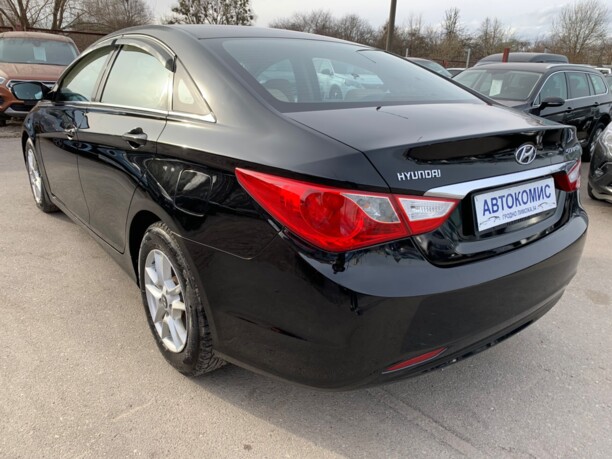 Hyundai Sonata YF, 2010 г.