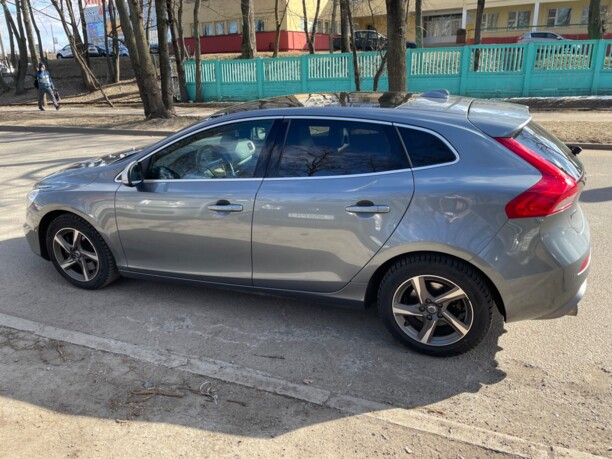 Volvo V40 II · Рестайлинг, 2018 г.
