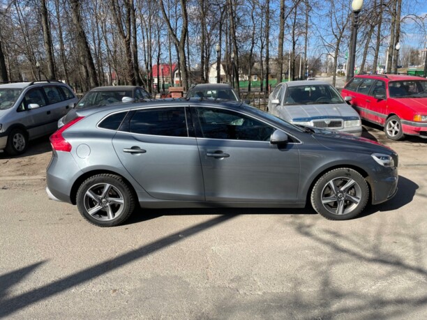 Volvo V40 II · Рестайлинг, 2018 г.