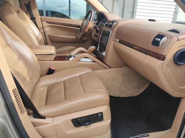 Porsche Cayenne 955, 2003 г.