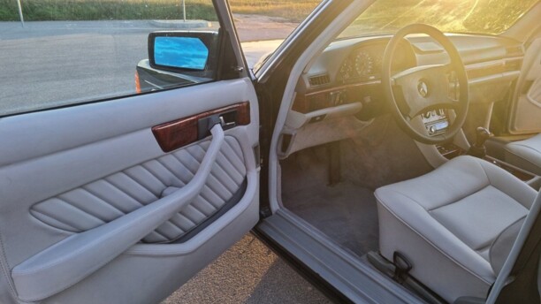 Mercedes-Benz S-Класс W126, C126, 1988 г.