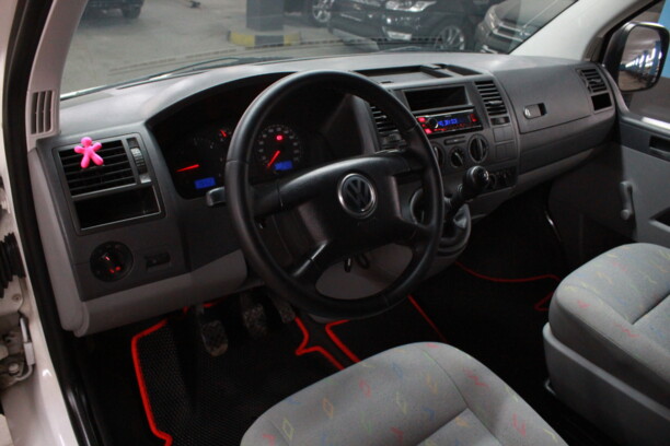 Volkswagen Transporter T5, 2005 г.