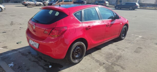Opel Astra J, 2010 г.