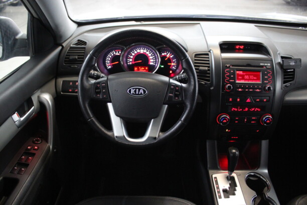 Kia Sorento II, 7 мест, 2010 г.