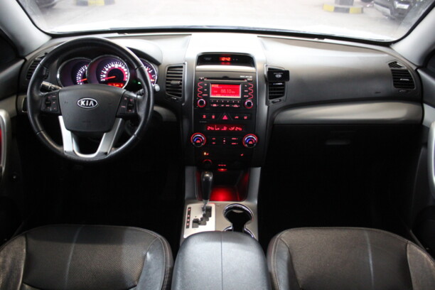 Kia Sorento II, 7 мест, 2010 г.