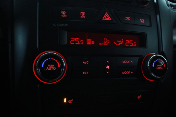 Kia Sorento II, 7 мест, 2010 г.