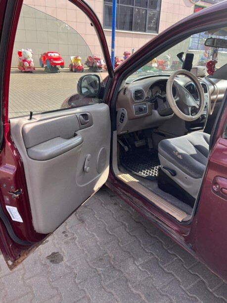 Dodge Caravan IV, 7 мест, 2001 г.