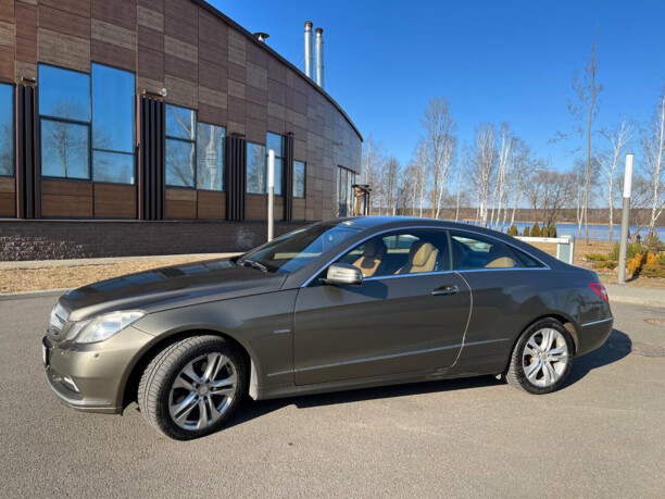 Mercedes-Benz E-Класс W212, S212, C207, A207, 2010 г.
