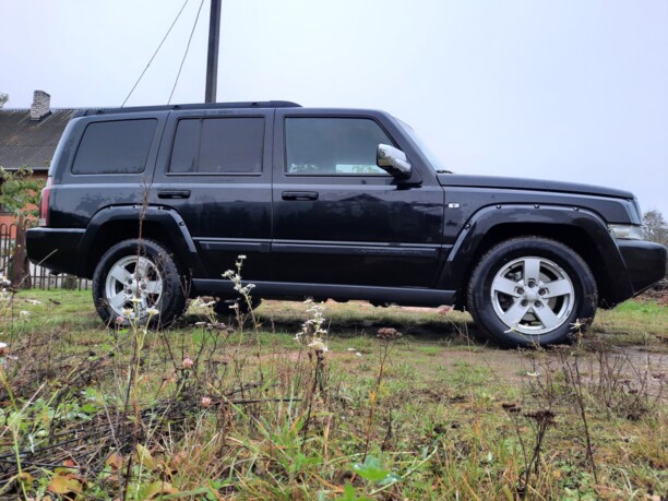 Jeep Commander, 7 мест, 2006 г.