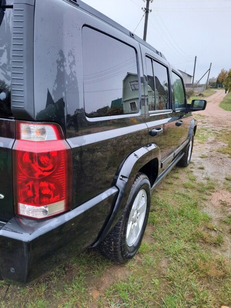 Jeep Commander, 7 мест, 2006 г.