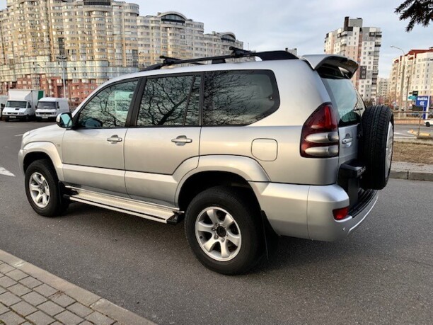 Toyota Land Cruiser Prado J120, 7 мест, 2007 г.