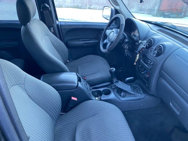 Jeep Cherokee KJ, 2002 г.