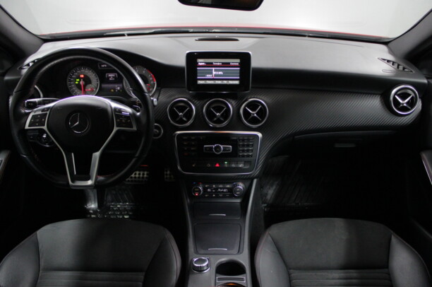 Mercedes-Benz A-Класс W176, 2015 г.