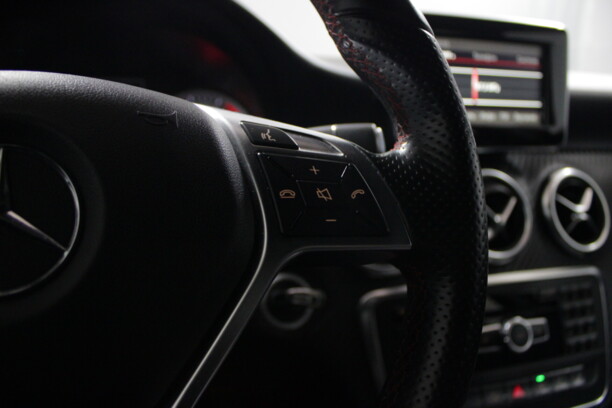 Mercedes-Benz A-Класс W176, 2015 г.