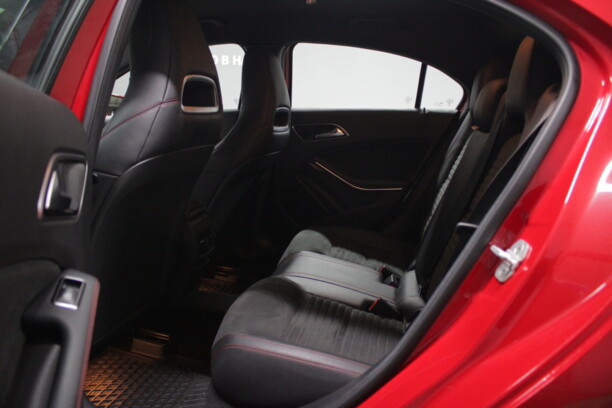 Mercedes-Benz A-Класс W176, 2015 г.