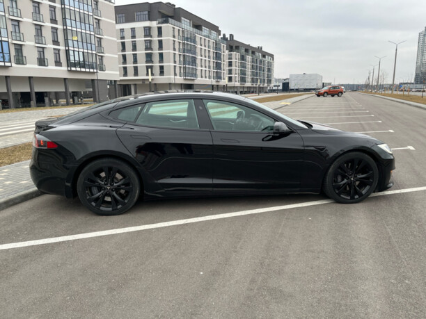 Tesla Model S I · Рестайлинг, 2017 г.