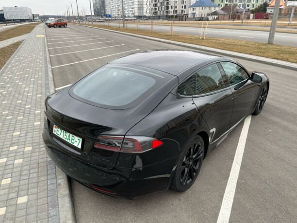 Tesla Model S I · Рестайлинг, 2017 г.