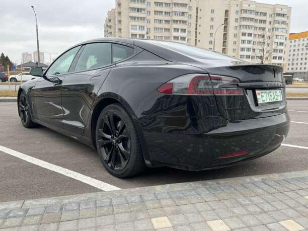 Tesla Model S I · Рестайлинг, 2017 г.