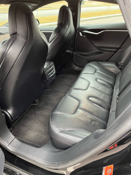 Tesla Model S I · Рестайлинг, 2017 г.
