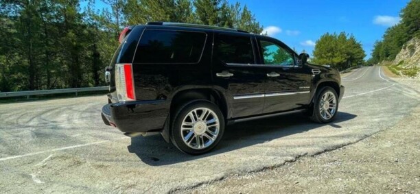 Cadillac Escalade III, 7 мест, 2011 г.