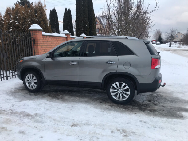 Kia Sorento II, 7 мест, 2012 г.