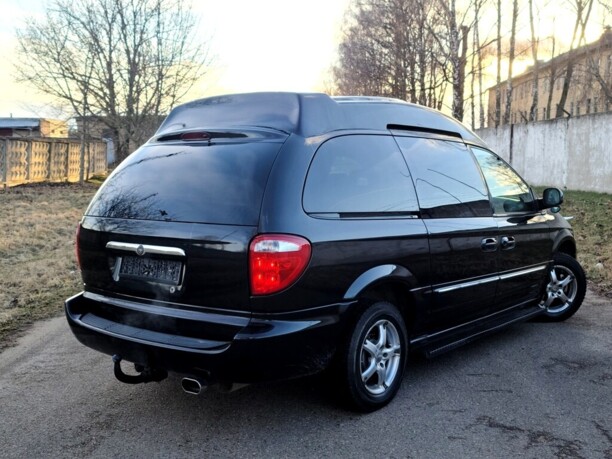 Dodge Grand Caravan IV, 7 мест, 2001 г.