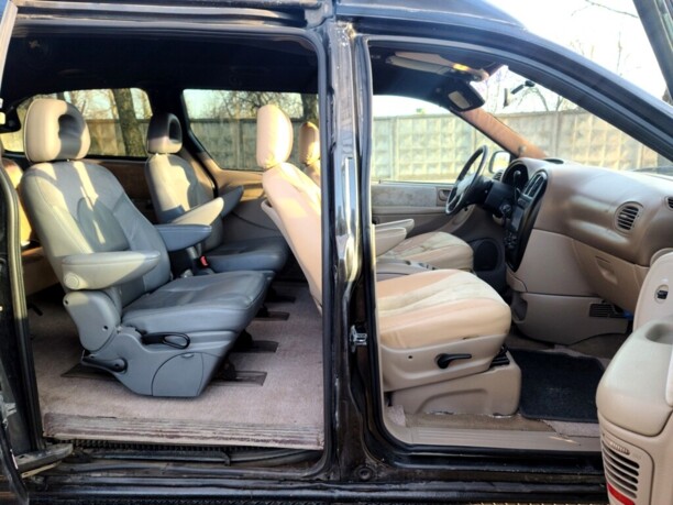 Dodge Grand Caravan IV, 7 мест, 2001 г.