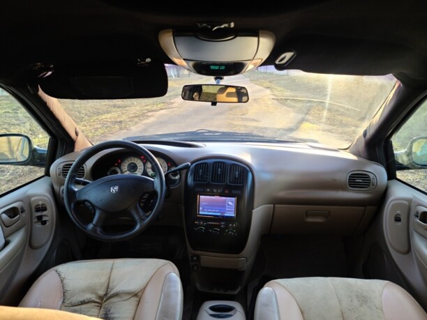 Dodge Grand Caravan IV, 7 мест, 2001 г.