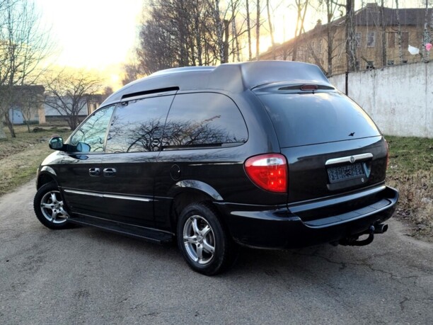 Dodge Grand Caravan IV, 7 мест, 2001 г.