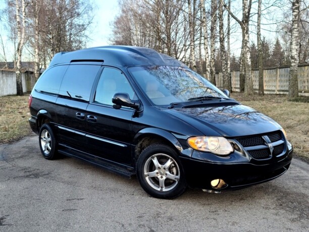 Dodge Grand Caravan IV, 7 мест, 2001 г.