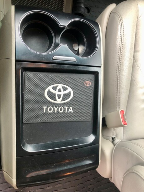 Toyota Sienna III (XL30), 7 мест, 2010 г.