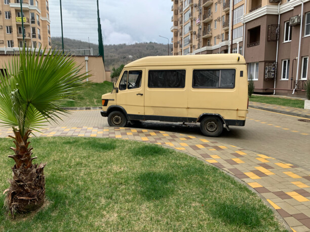 Mercedes-Benz T1 (207D-410D) 208 D, 1996 г.