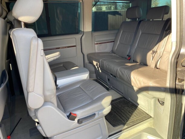 Volkswagen Multivan T5, 2005 г.