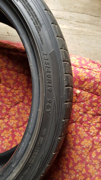 Легковые шины Dunlop Dunlop SP Sport Maxx 050 235/40 R19 2 шт.