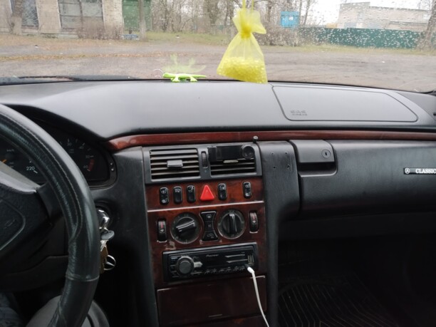 Mercedes-Benz E-Класс W210, S210, 1995 г.