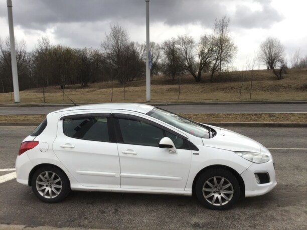 Peugeot 308 T7 · Рестайлинг, 2011 г.