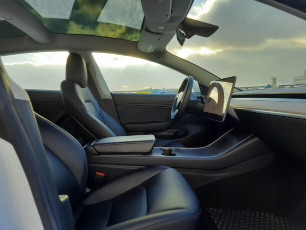 Tesla Model 3, 2018 г.