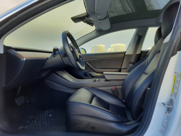 Tesla Model 3, 2018 г.