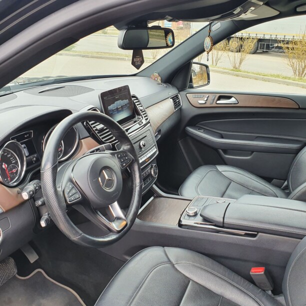 Mercedes-Benz GLS X166, 7 мест, 2018 г.