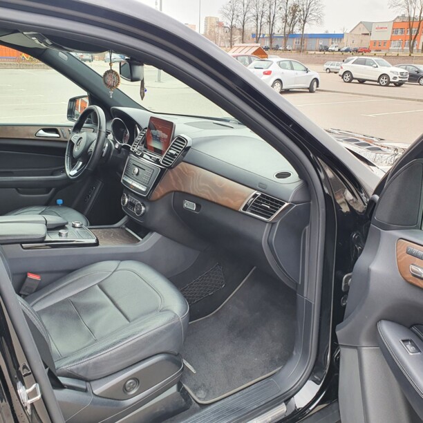 Mercedes-Benz GLS X166, 7 мест, 2018 г.