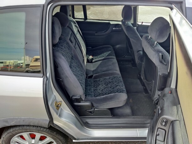 Opel Zafira A, 7 мест, 1999 г.