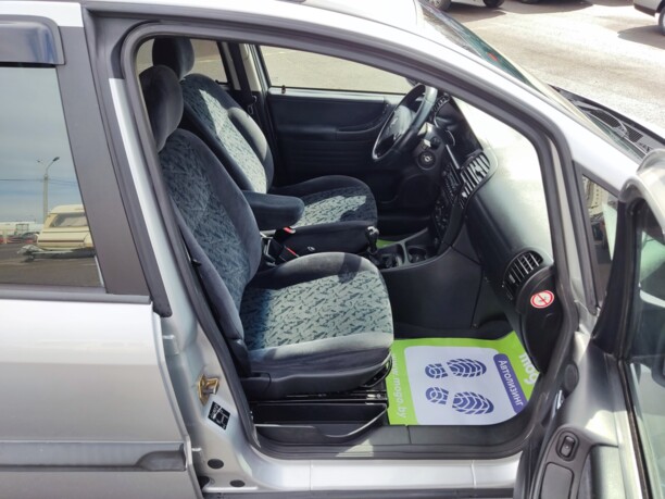Opel Zafira A, 7 мест, 1999 г.