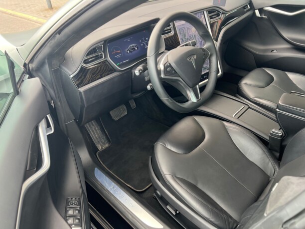 Tesla Model S I · Рестайлинг, 2016 г.